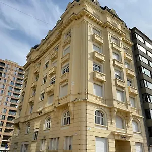 Appartement Uniek Op De Zeedijk Met Parking 