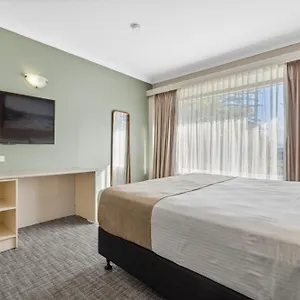 Econo Dockside Glenelg Adelaide